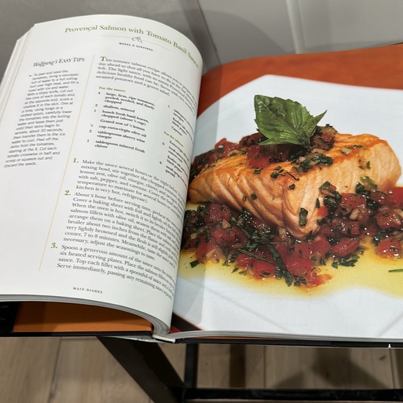 Wolfgang Puck makes it Easy - Signed book by Wolfgang - Picture 5 of 7